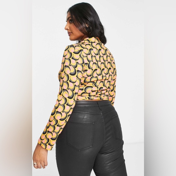 Wednesday's Girl Curve collar detail long sleeve crop top ruched front NWT Sz 18 - Picture 3 of 8